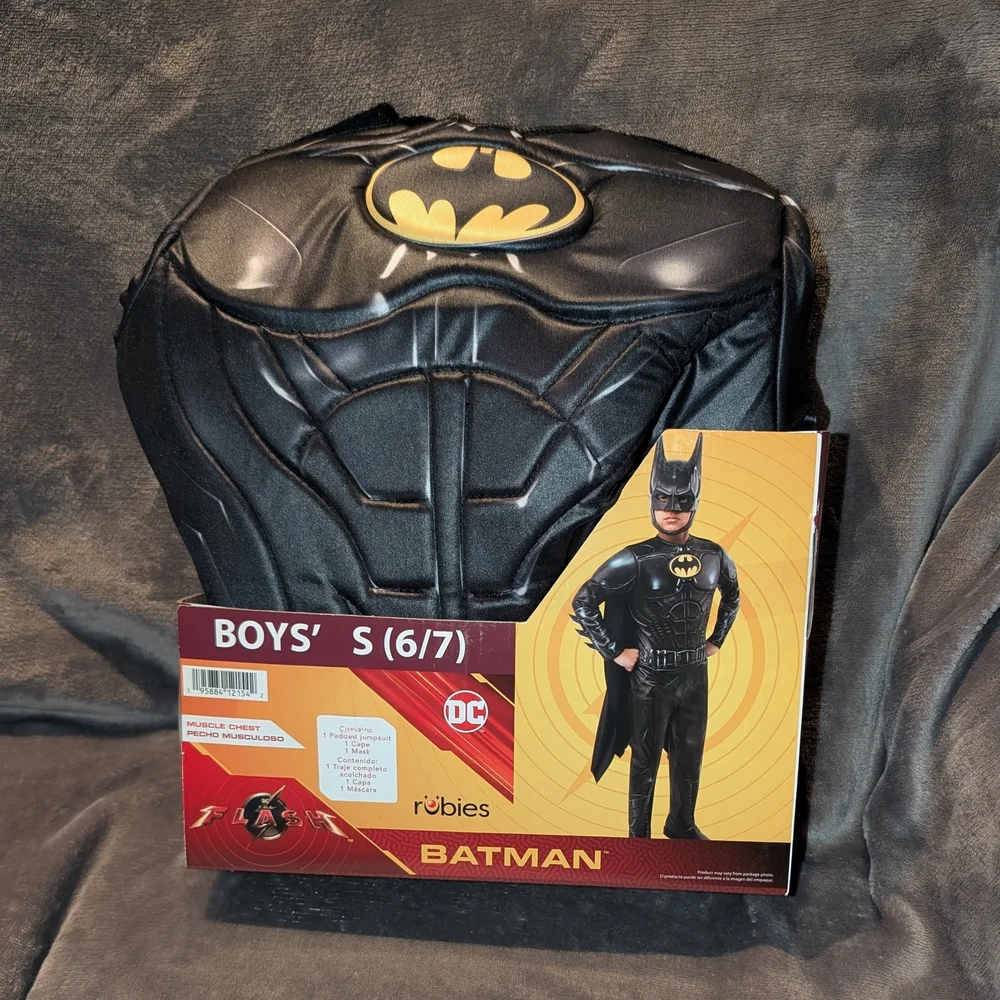 DC Batman Halloween Costume Perfect for Any Hero! Sz S (6-7) by Rubies - Picture 9 of 11